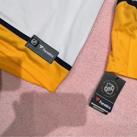 New Predators jersey kids - Picture 4 of 6